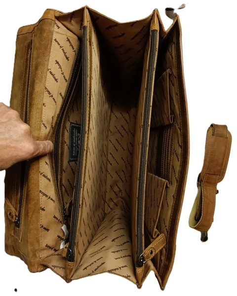 Große Aktentasche HEDIN aus Weideland-Leder - mit leichten Gebrauchsspuren Große Aktentasche HEDIN aus Weideland-Leder - mit leichten Gebrauchsspuren