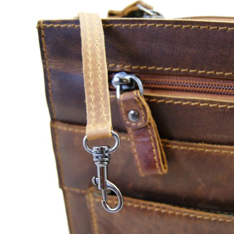 Aktentasche-mit-Schluesselhalterung